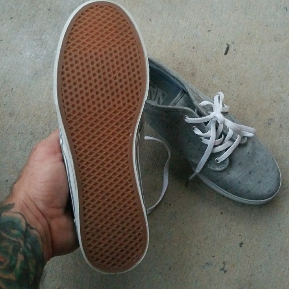 Vans - Picture 4 of 5